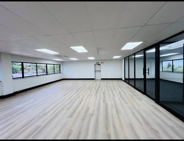 338M² OFFICE TO LET IN HALFWAY HOUSE